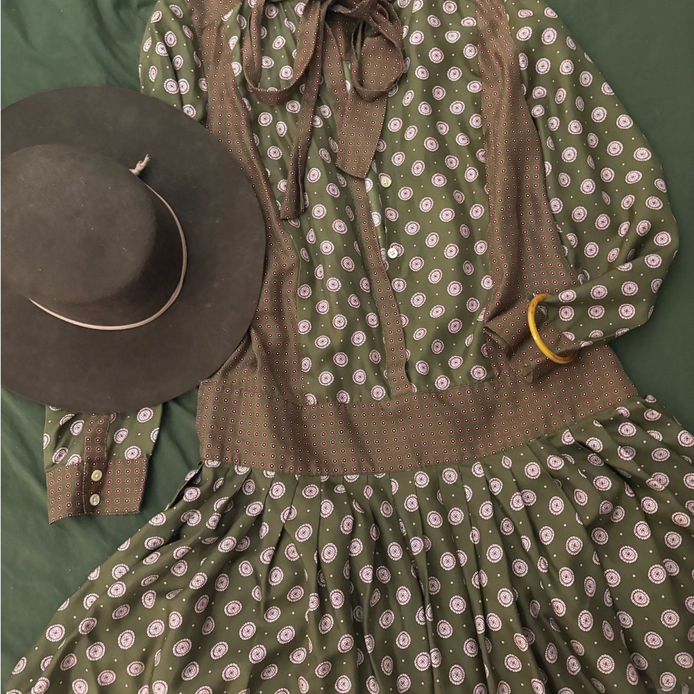 Banana Republic SILK Green Patterned Dress 👗